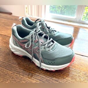 ASICS  Venture 9 Ortholite Gel Running Shoes (NWT $100 )